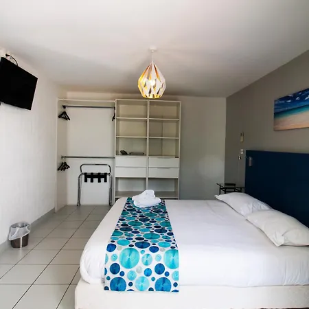 Bel Azur 2*